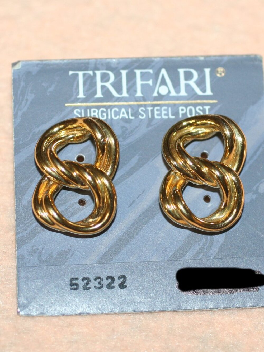 Vtg Trifari Braided Figure 8 Knots Gold Tone Earrings Costume